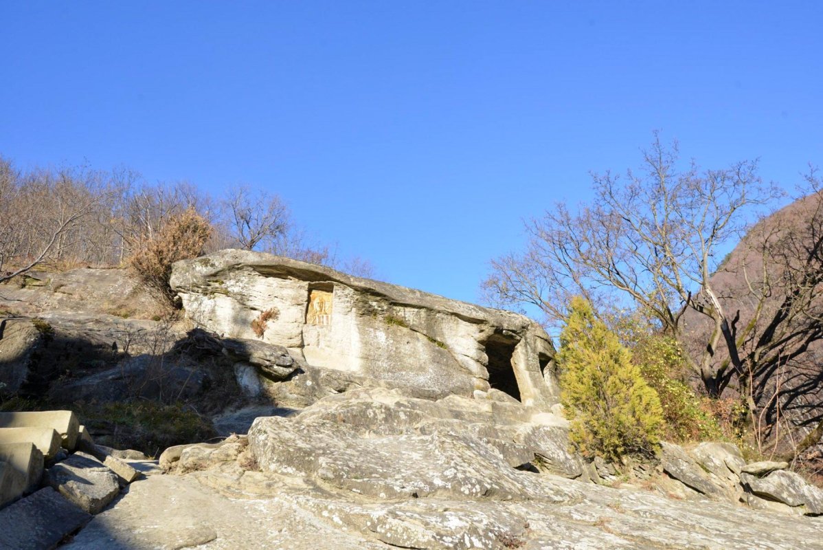 Mănăstirea Turnu, ctitorie seculară 12728