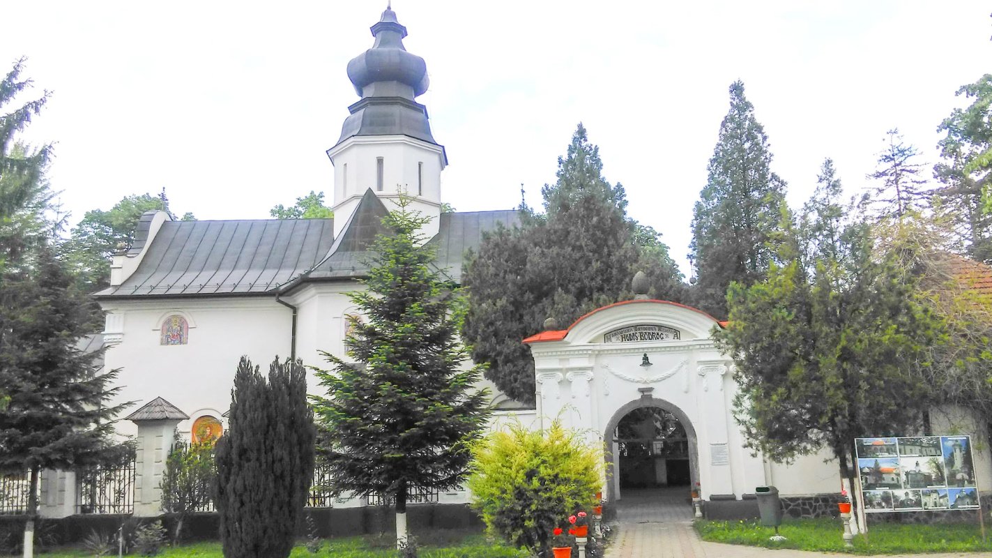 Pelerini la hramul „Adormirea Maicii Domnului” 12749