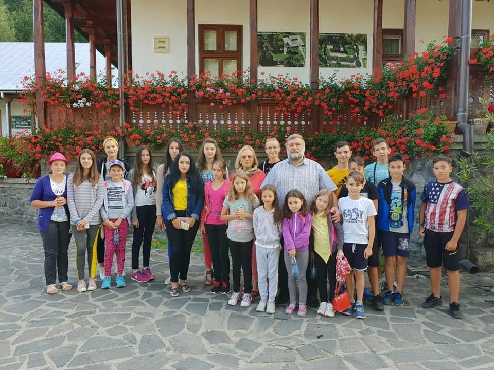 Tabără la Lunca Bradului, Mureș 12723