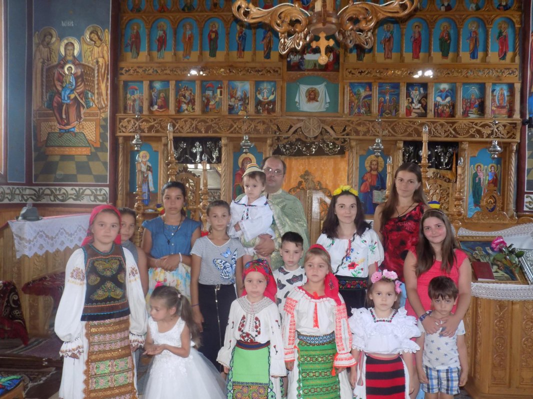 Cateheze în Postul Maicii Domnului și sărbătoarea Centenarului Marii Uniri la Sărata, Cluj 12637