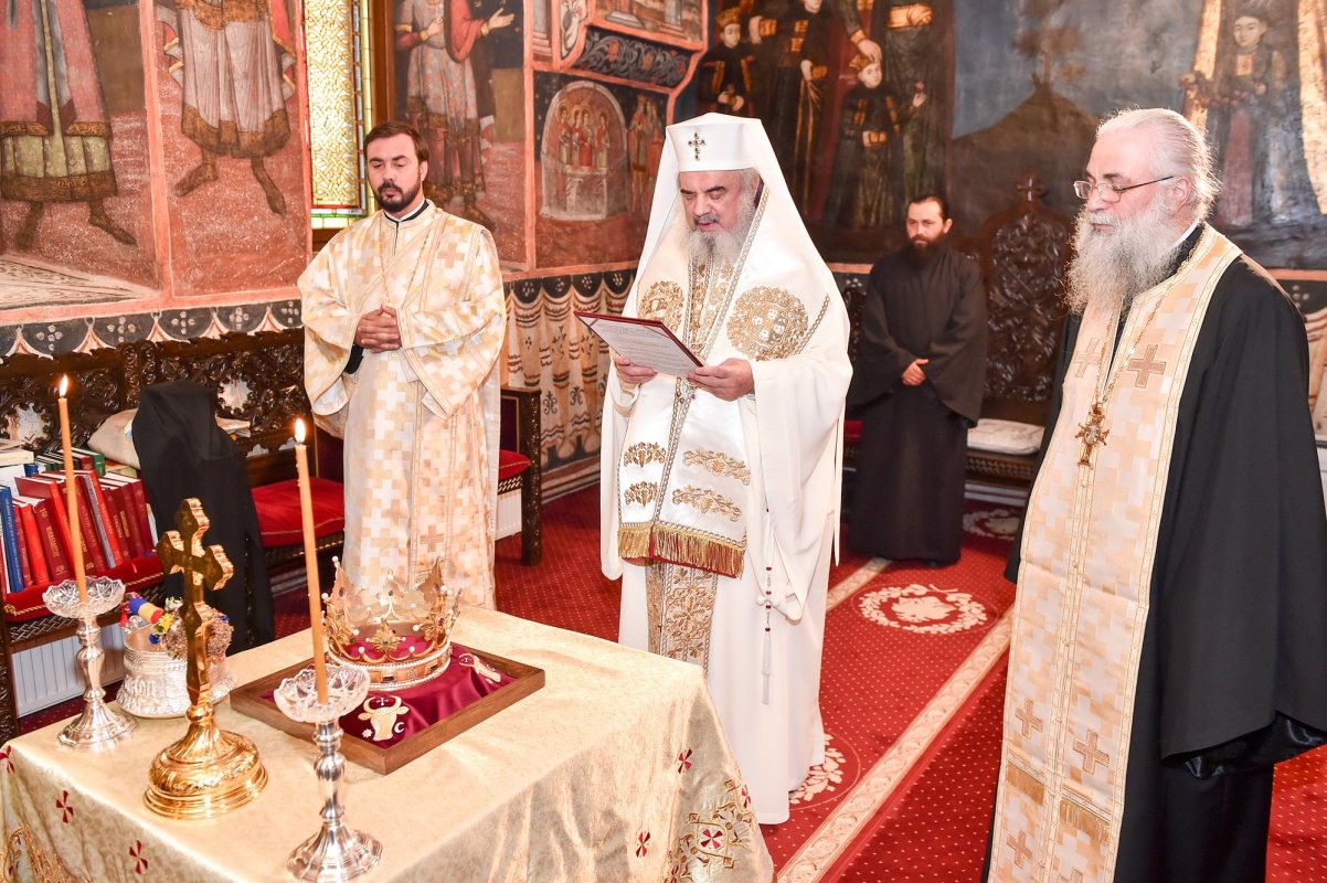 Coroana Sfântului Ștefan a fost binecuvântată 12681