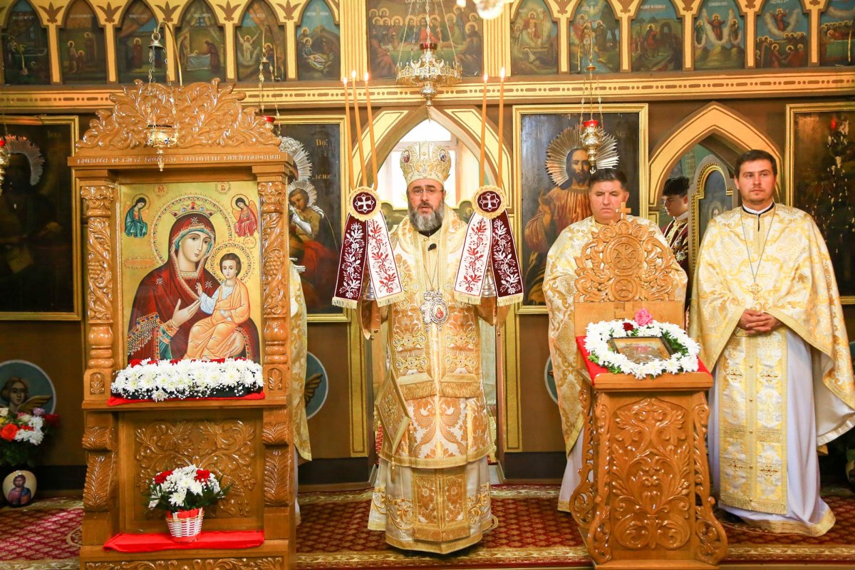 Liturghie arhierească la Râmnicu Sărat 12688