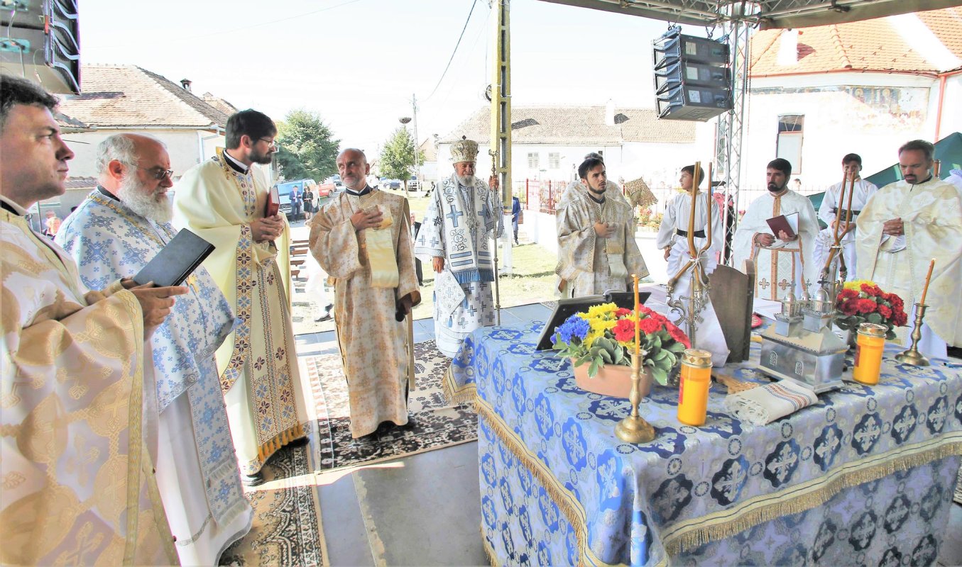 Slujiri arhierești în Duminica a XI-a după Rusalii 12622