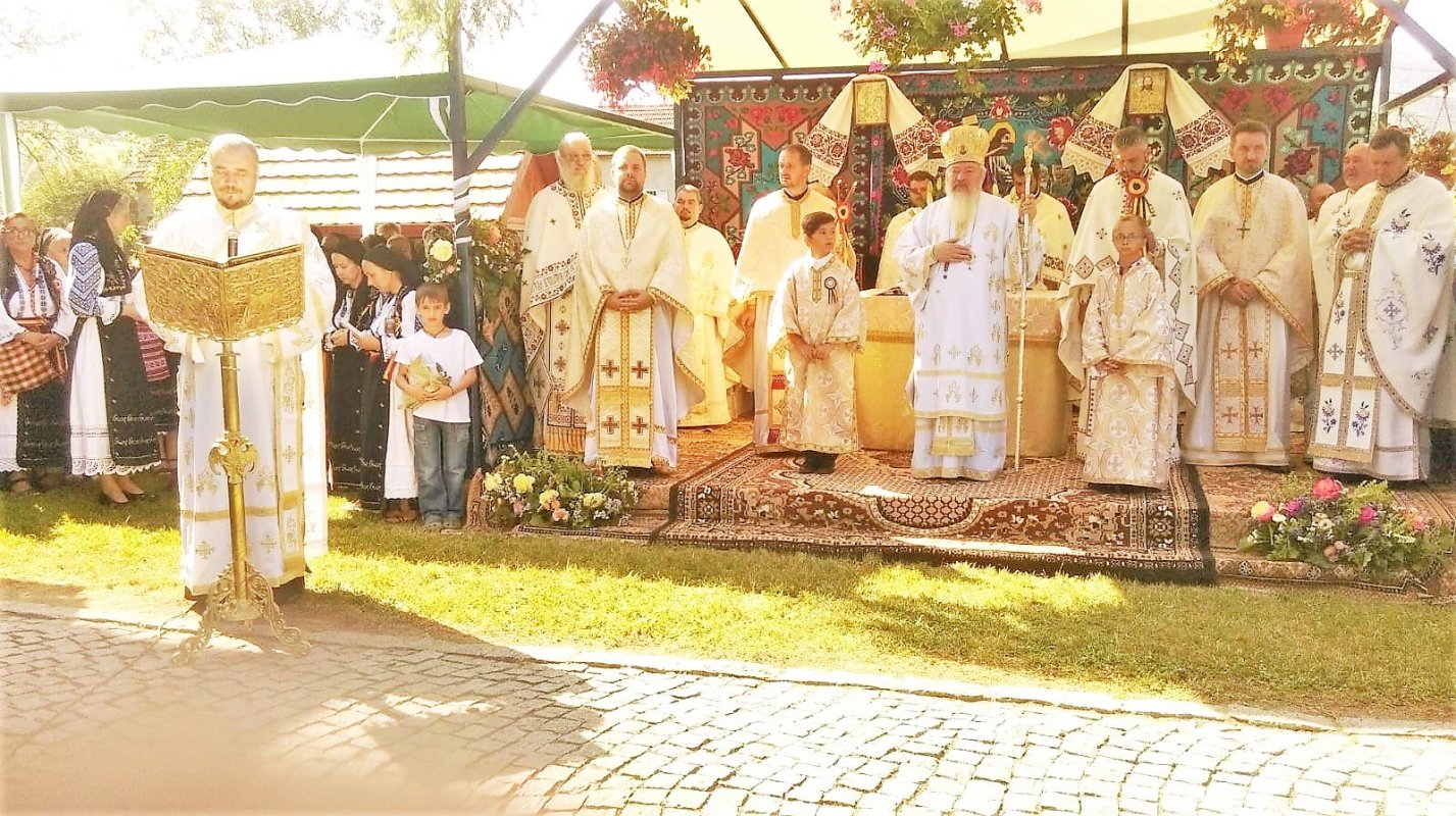 Slujiri arhierești în Duminica a XI-a după Rusalii 12629