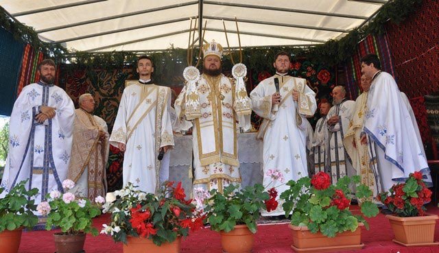 Slujiri arhierești în Duminica a XI-a după Rusalii 12630