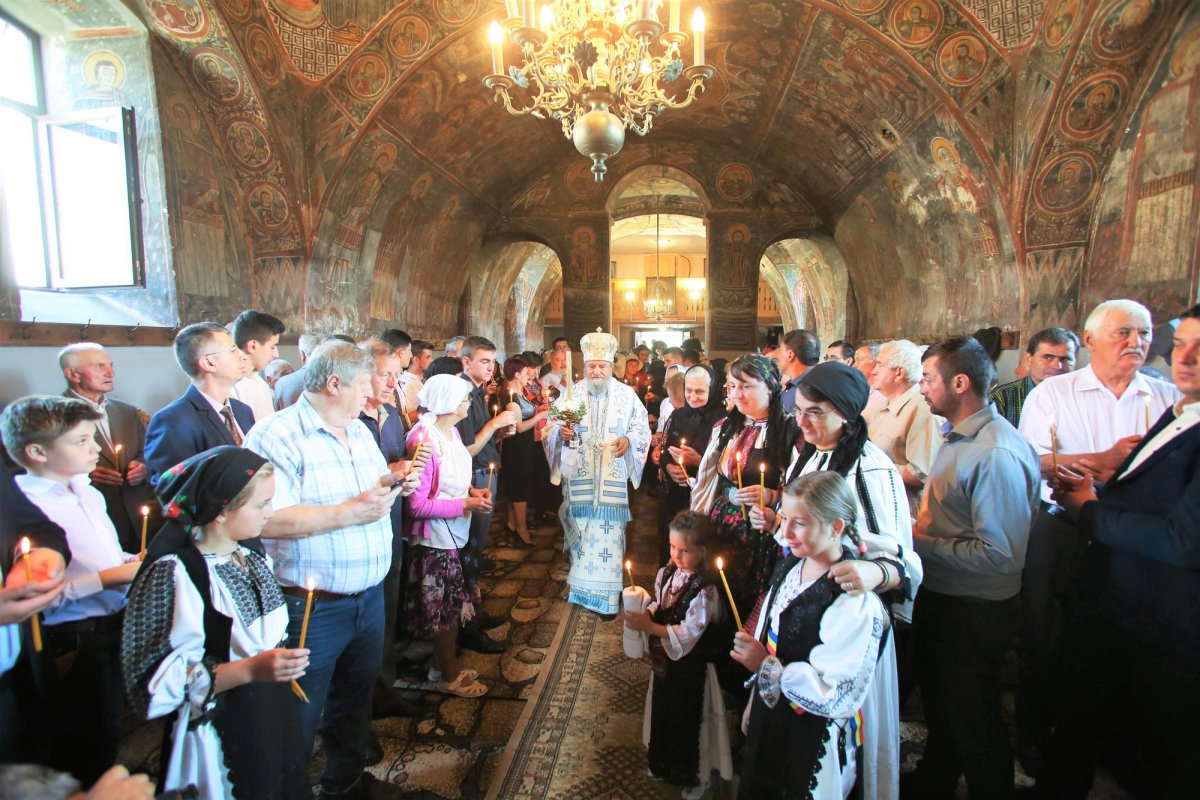 Slujiri arhierești în Duminica a XI-a după Rusalii 12636