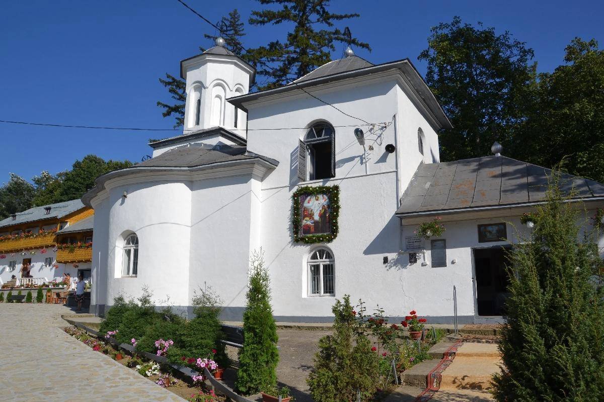 Hram la Mănăstirea Piatra Sfântă-Tărâţa 12509