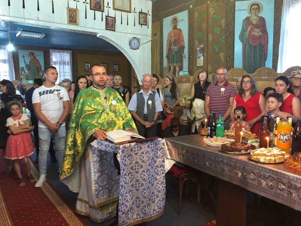 „Ziua fiilor satului” în Parohia Cernu, Protopopiatul Moineşti 12508