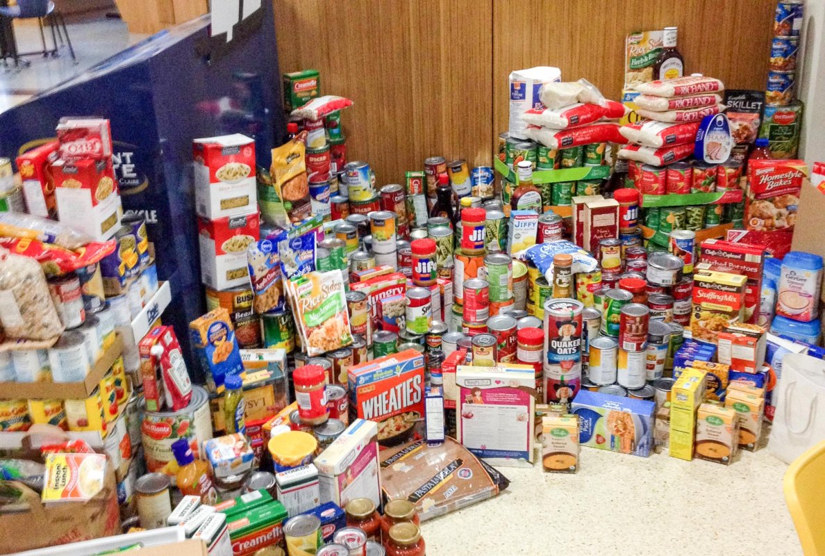 Bancă de alimente, cantină şi noi instituţii de învăţământ 12346