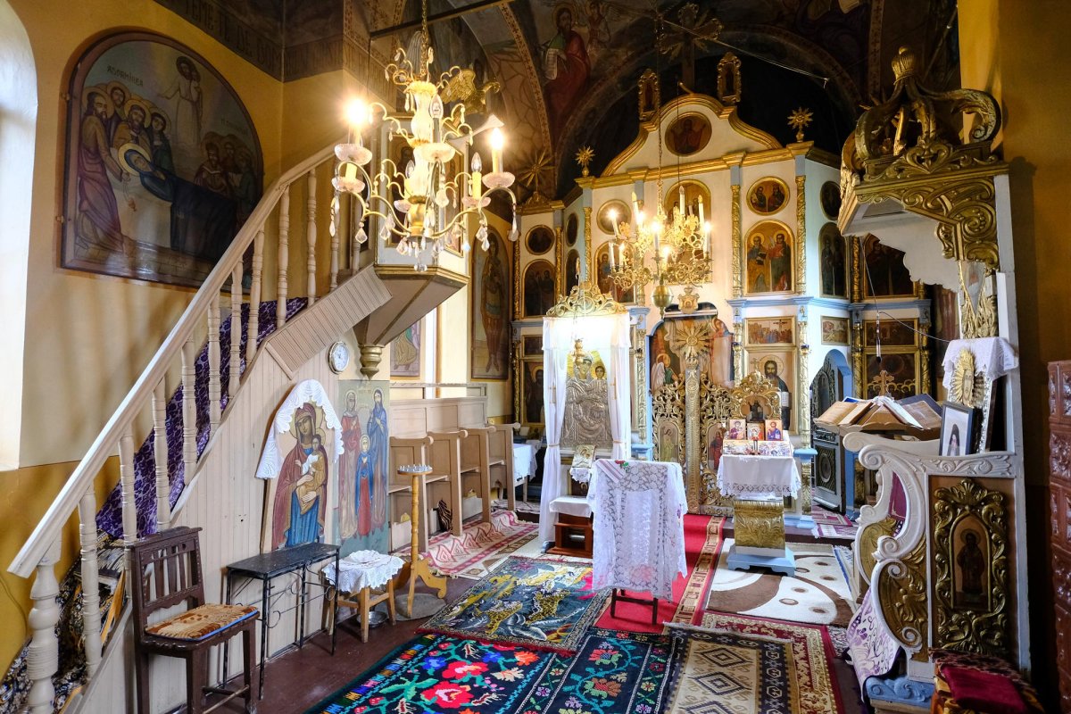 Parohia Zăpodeni de Jos, punte între generații 12170