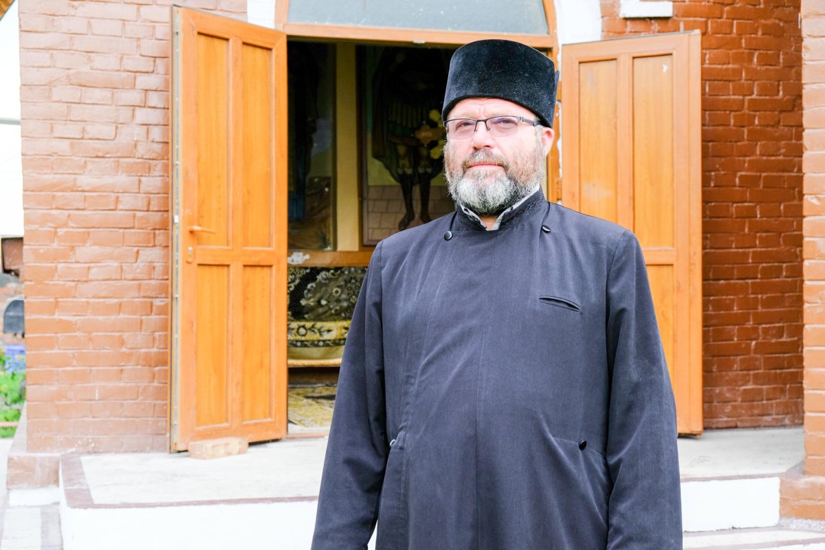 Parohia Zăpodeni de Jos, punte între generații 12174