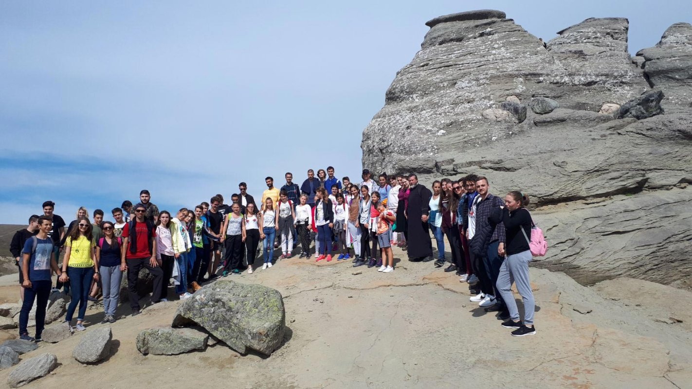 „Pe munte, spre Cruce!” la Mănăstirea Caraiman 12184