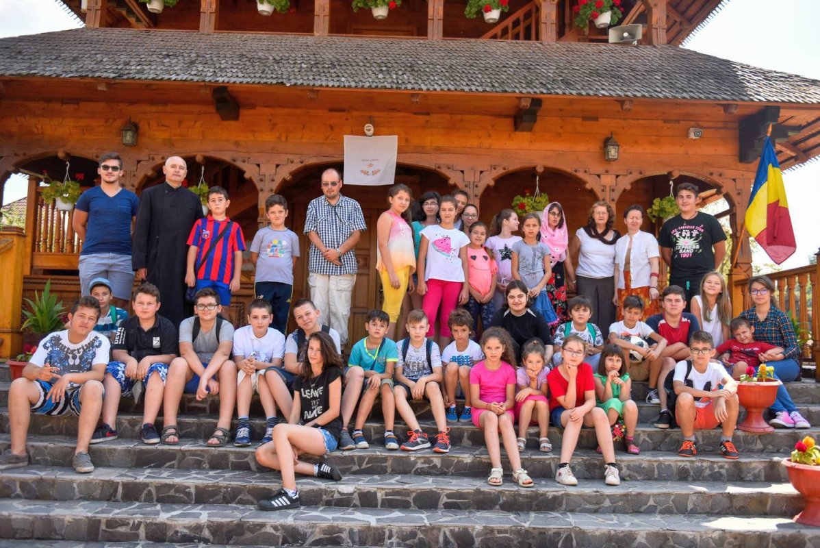 Şcoli de vară în Eparhia Romanului şi Bacăului 12159