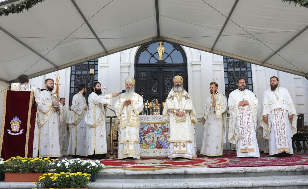 2.000 de tineri la slujba Sfintei Liturghii din cadrul ITOM 2018 de la Iaşi 11977