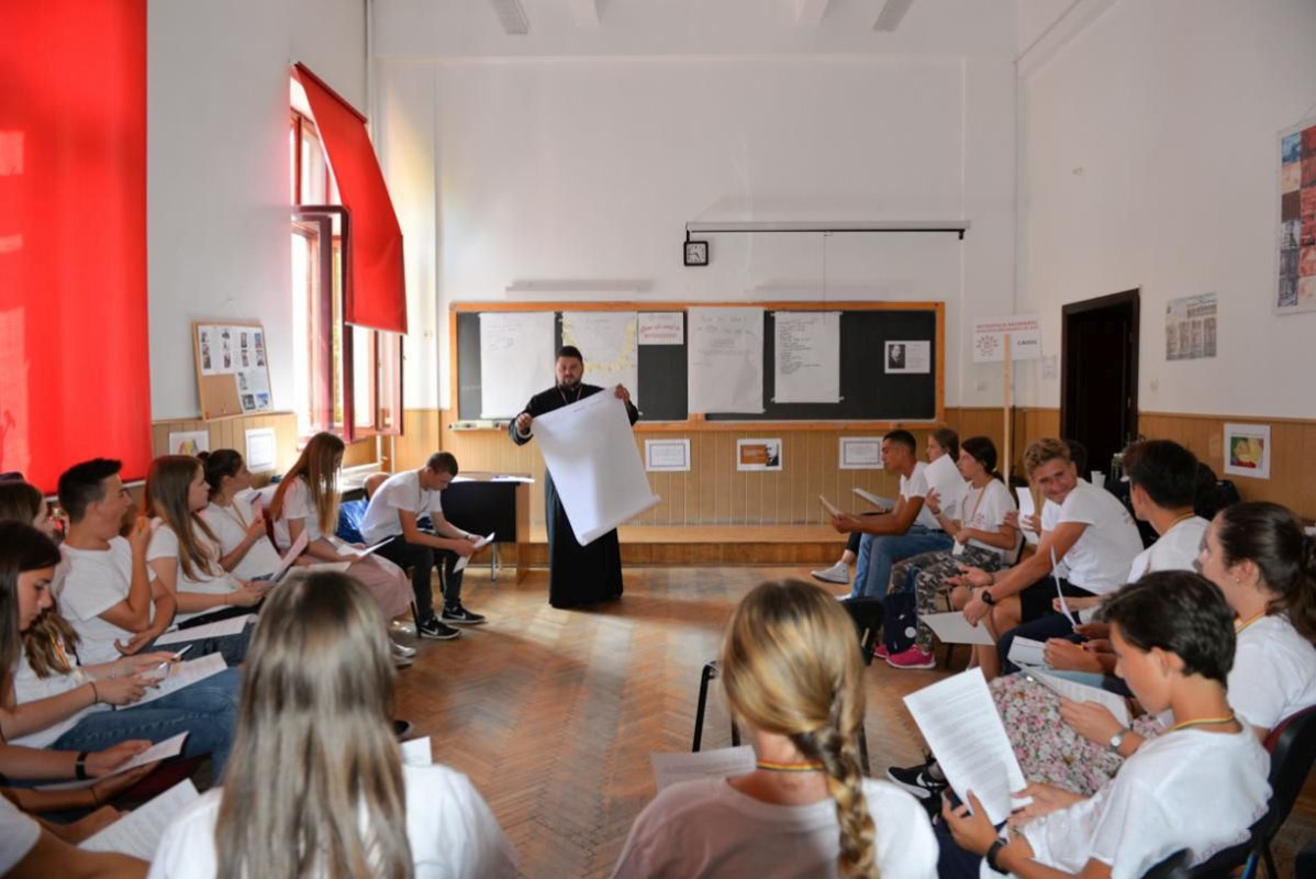 Liturghie, ateliere şi Festivalul Bucuriei în a doua zi a ITOM 2018 11993