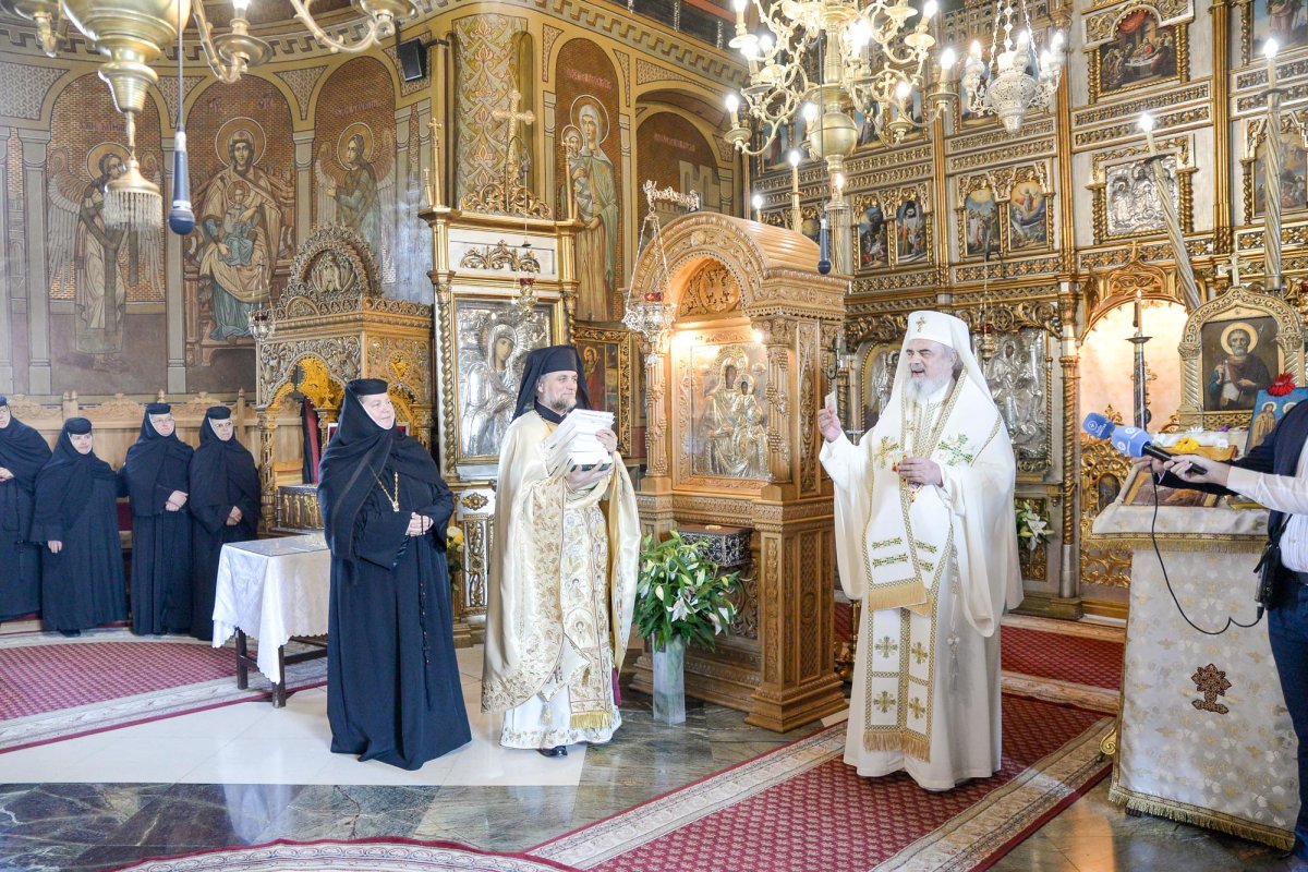 Mântuirea, alegerea liberă a omului 12012