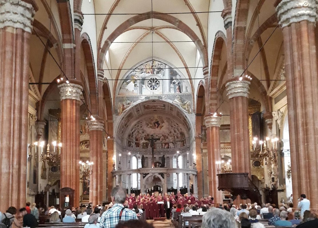 Pelerini clujeni „Pe urmele sfinților în Italia” (II) 12072