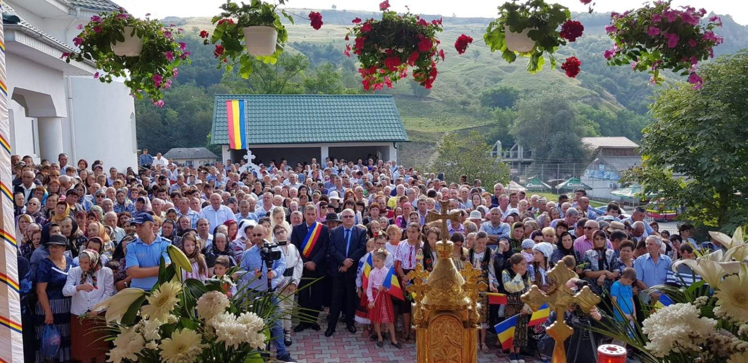 Biserica Parohiei Dieneţ a fost sfinţită 11885