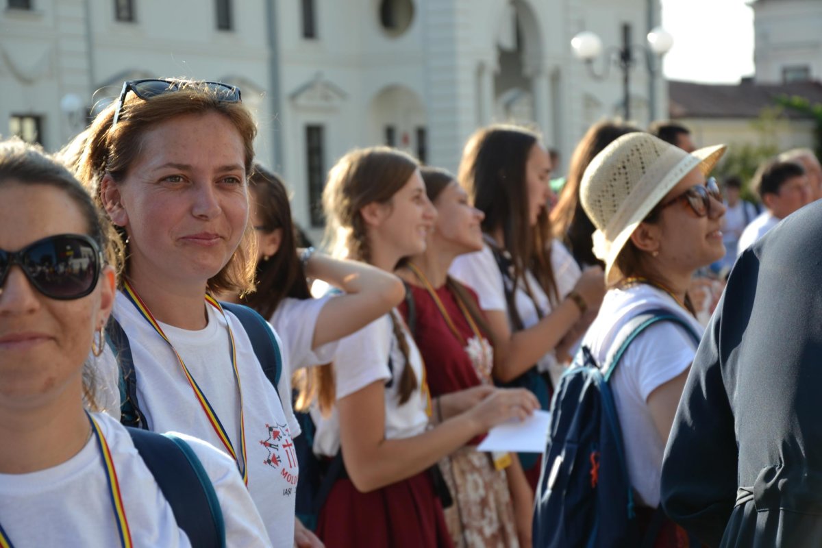 „O clipă de rugăciune și un izvor de speranță” 11900