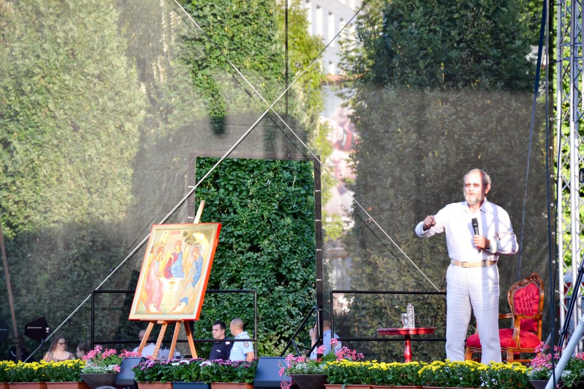 „O clipă de rugăciune și un izvor de speranță” 11911