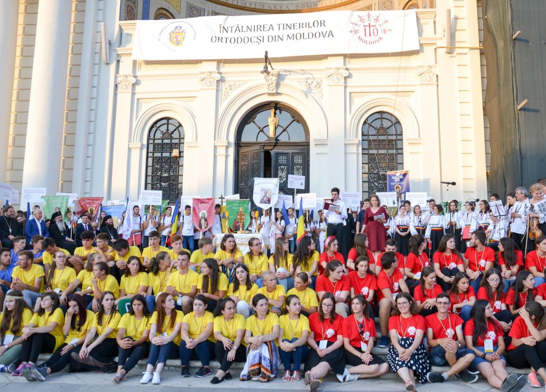 „O clipă de rugăciune și un izvor de speranță” 11916