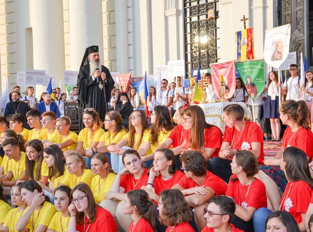 „O clipă de rugăciune și un izvor de speranță” 11917