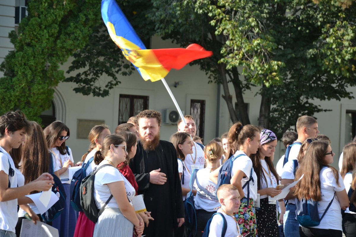 „O clipă de rugăciune și un izvor de speranță” 11918