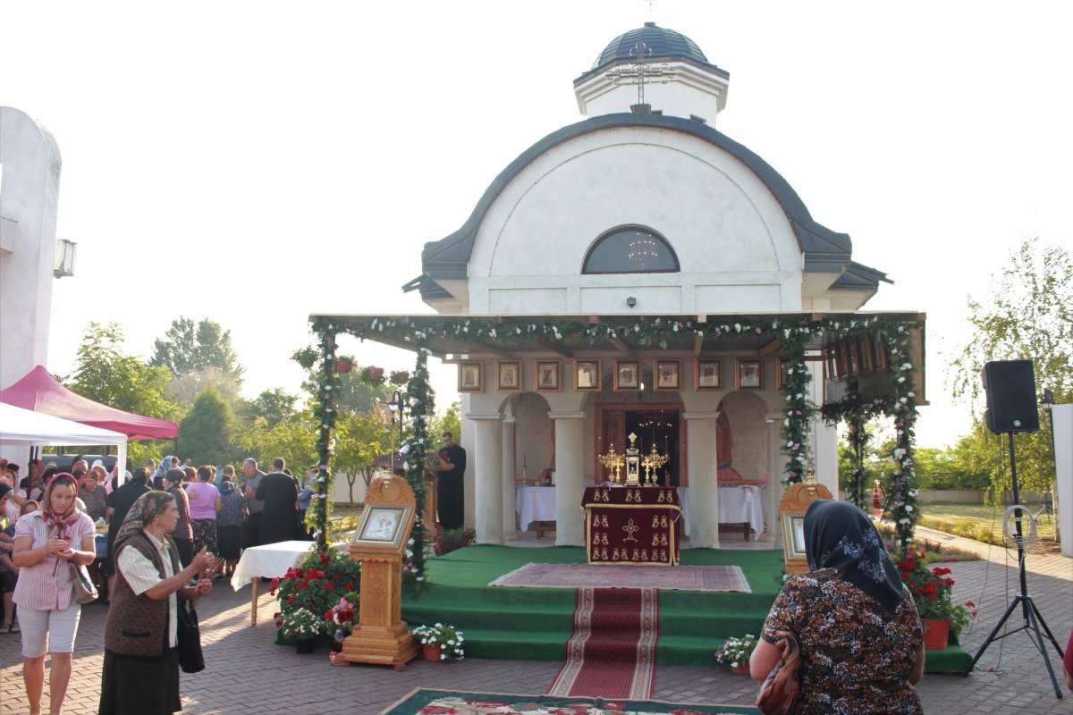 Sfințirea Bisericii „Adormirea Maicii Domnului” 11964