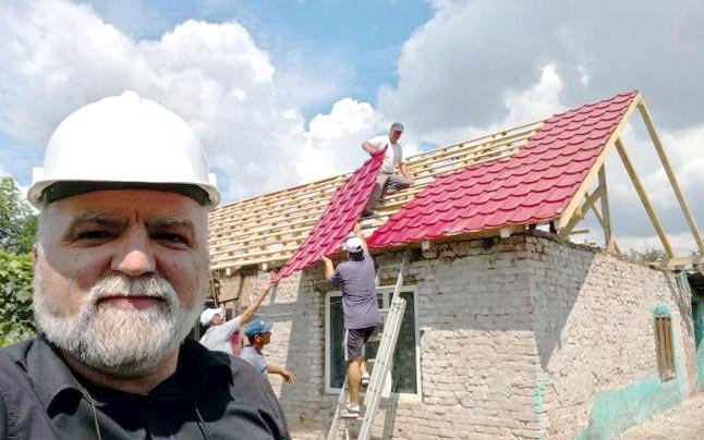 Un dar de suflet pentru trei orfani din Drăgăşani 11967