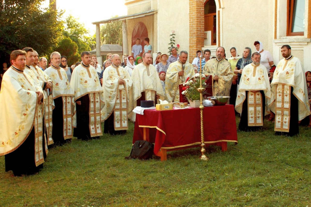 Moaştele Sfântului Gheorghe Pelerinul au poposit, timp de trei zile, în Parohia Poieniţa 11816