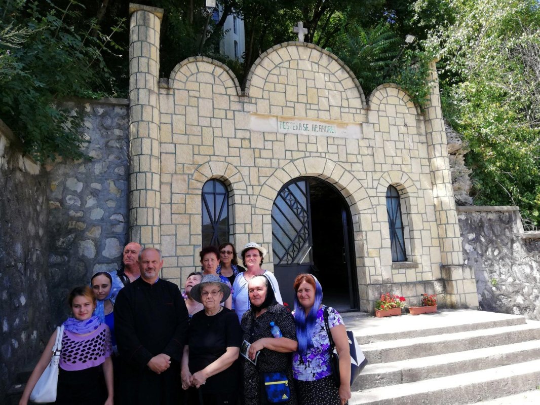 Pelerinaj al credincioșilor din Parohia Șimand 11843