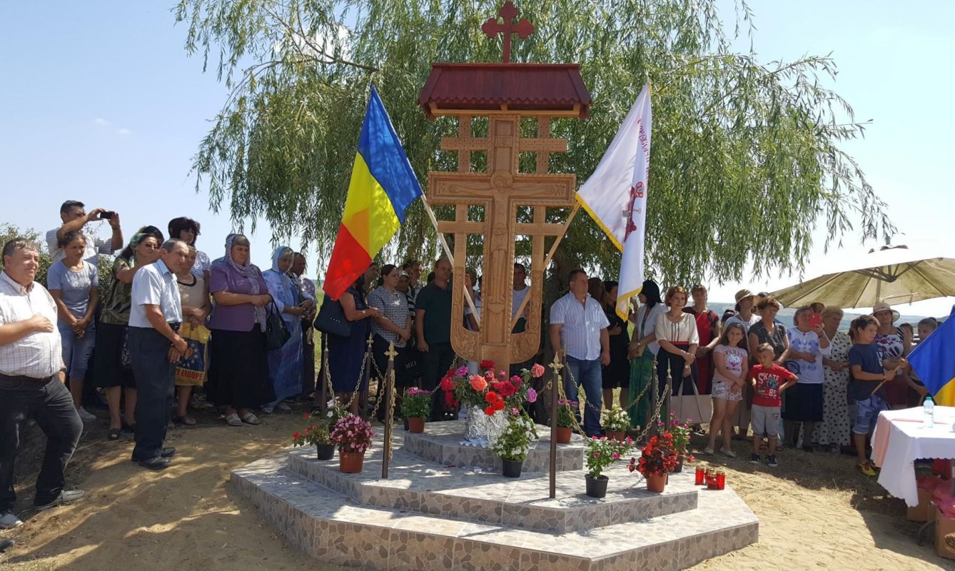 Sfinţire de troiţă în satul Ţepoaia, Protoieria Sascut 11815