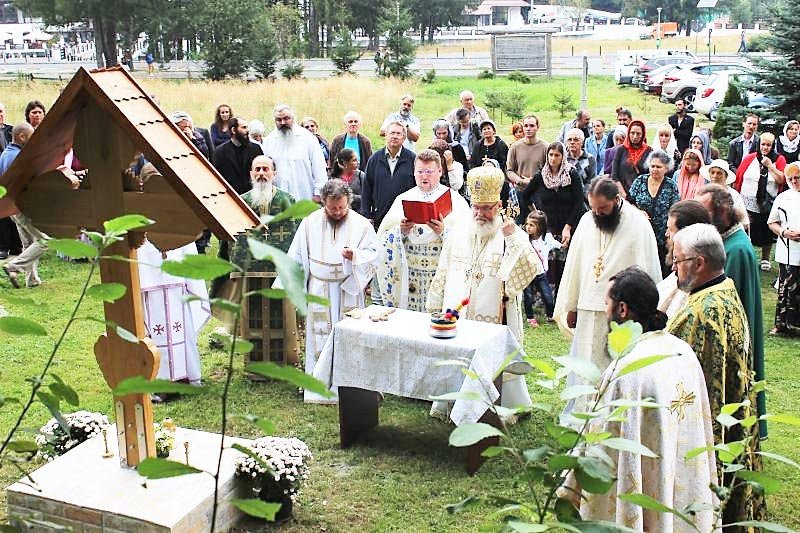 Sărbătoare la Mănăstirea „Sfântul Ioan Botezătorul” din Poiana Brașov 11799