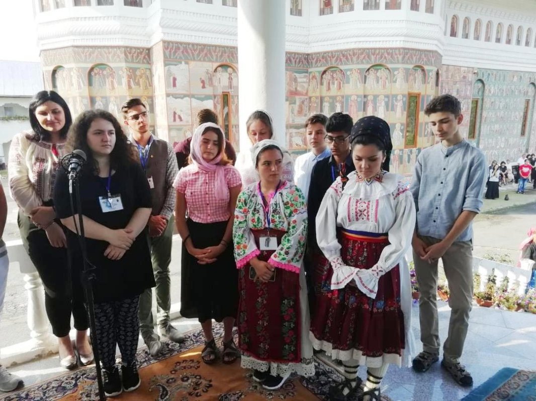 Tabăra mitropolitană „Tradiţie şi noutate” la Mănăstirea „Sfânta Cruce”, Oradea 11797