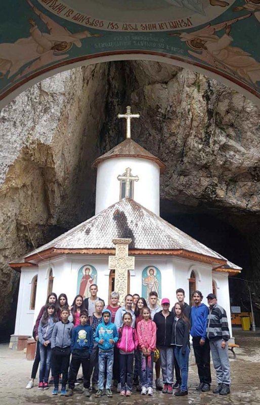 Tineri din Parohia Bolovani, Dâmbovița, în tabără 11778