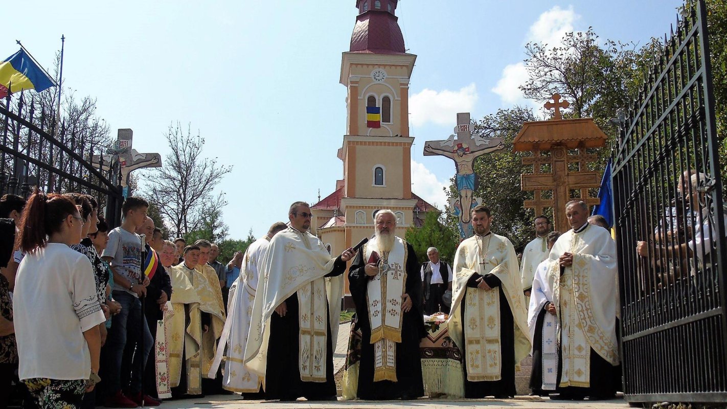 IPS Mitropolit Andrei a binecuvântat mai multe lucrări la Feldioara, Protopopiatul Gherla 11635