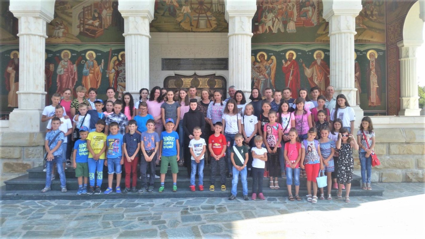 Pelerinaj pentru tineri în județul Bistrița Năsăud 11527