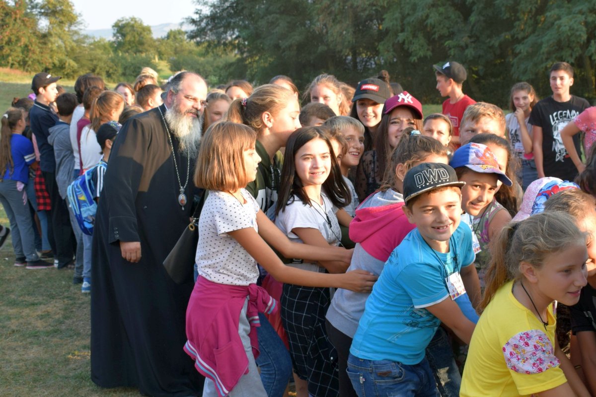 Peste 120 de copii în Tabăra „Copilărie şi credinţă“ din Tăcuta 11507