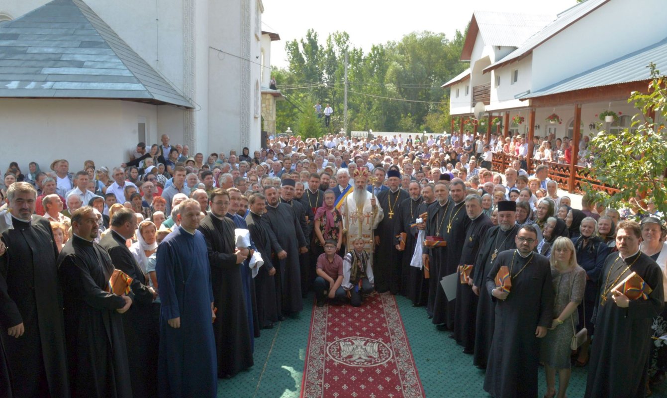 Sfinţire de biserică la Netezi, Târgu Neamţ 11502