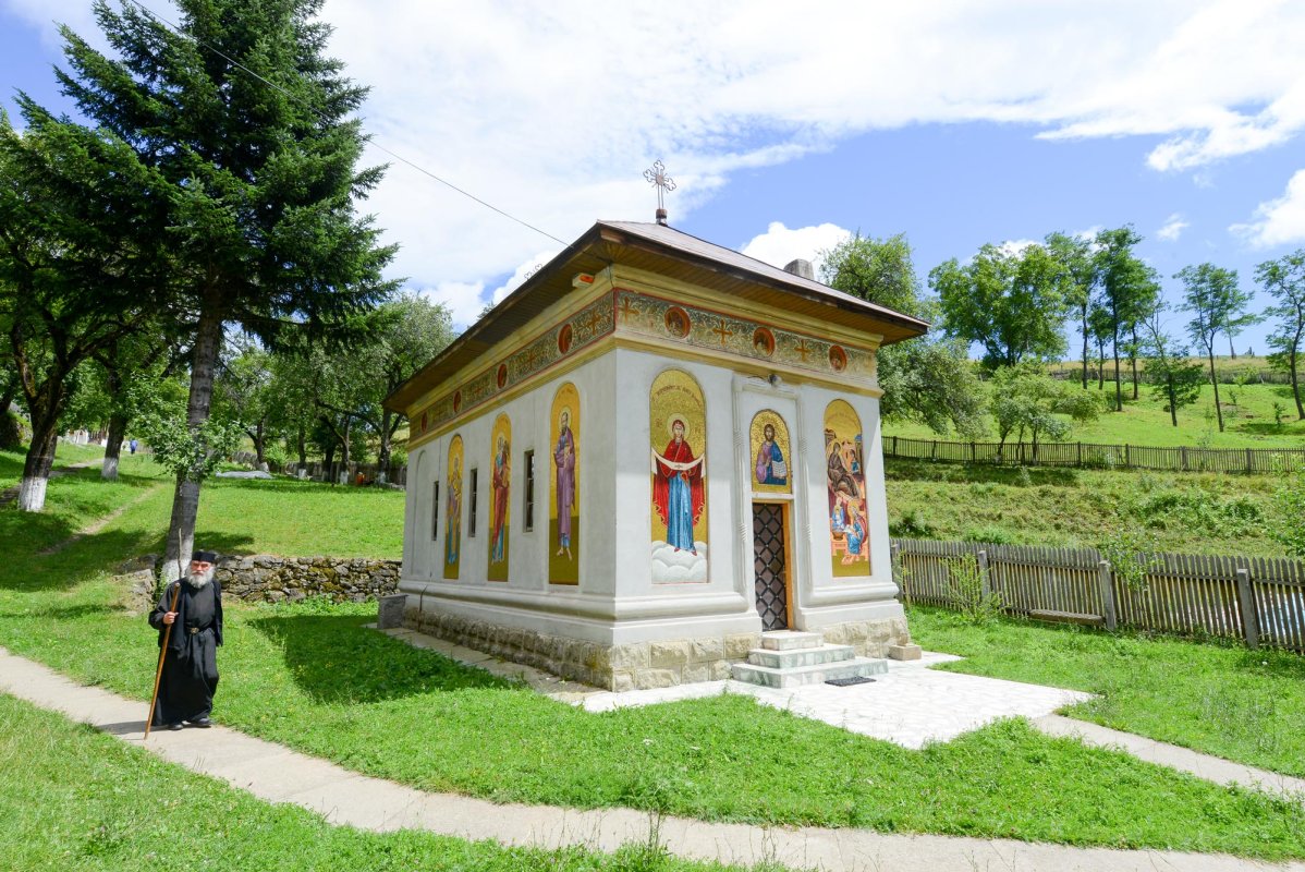 Vieţuirea în singurătate, expresie a iubirii și dorului de Dumnezeu 11552