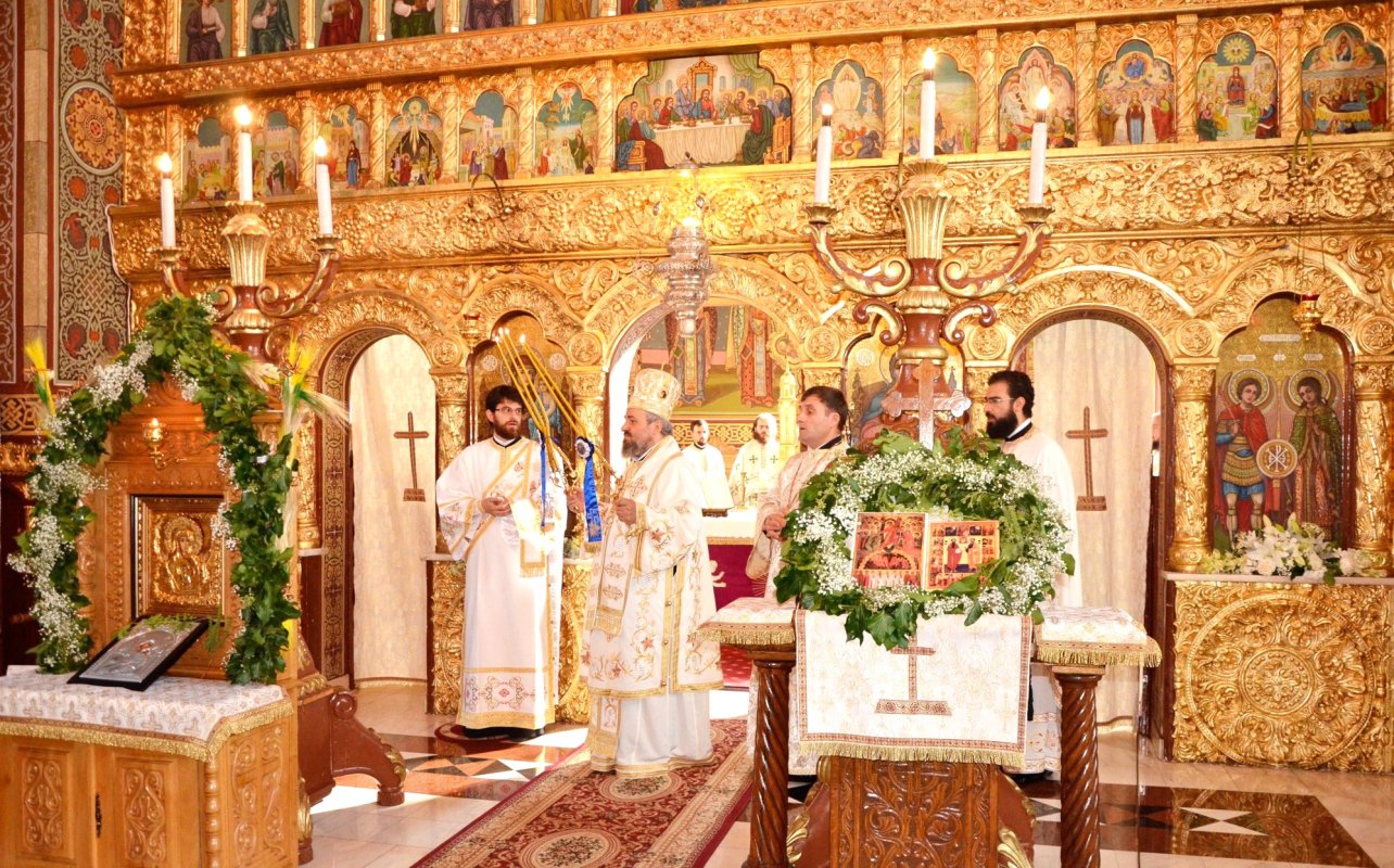 Slujiri arhierești în cea de a 14-a Duminică după Rusalii 11464