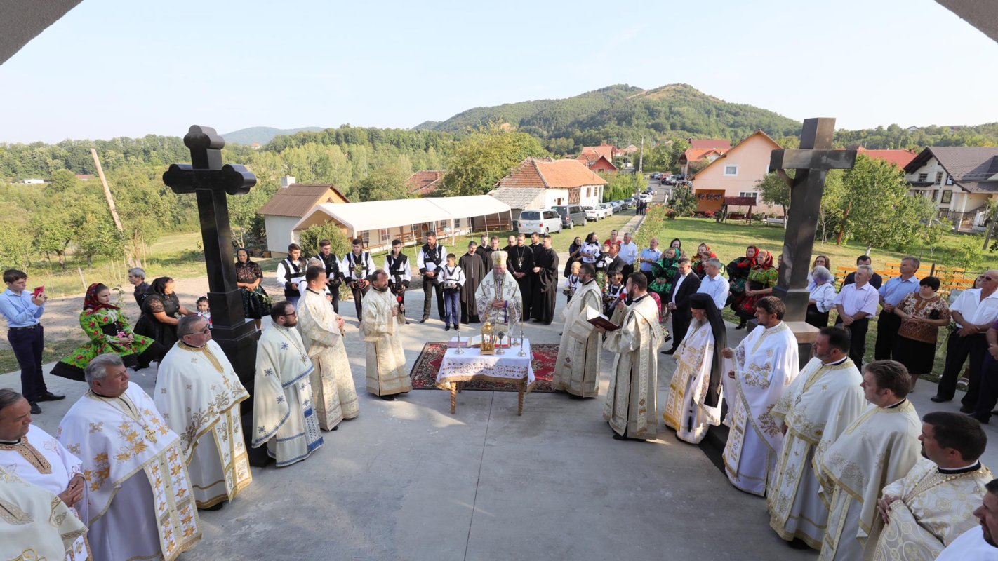 Slujiri arhierești în cea de a 14-a Duminică după Rusalii 11466