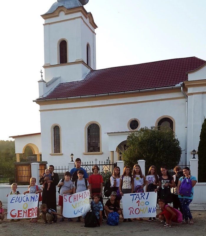 Ghiozdane pentru copiii nevoiași 11427