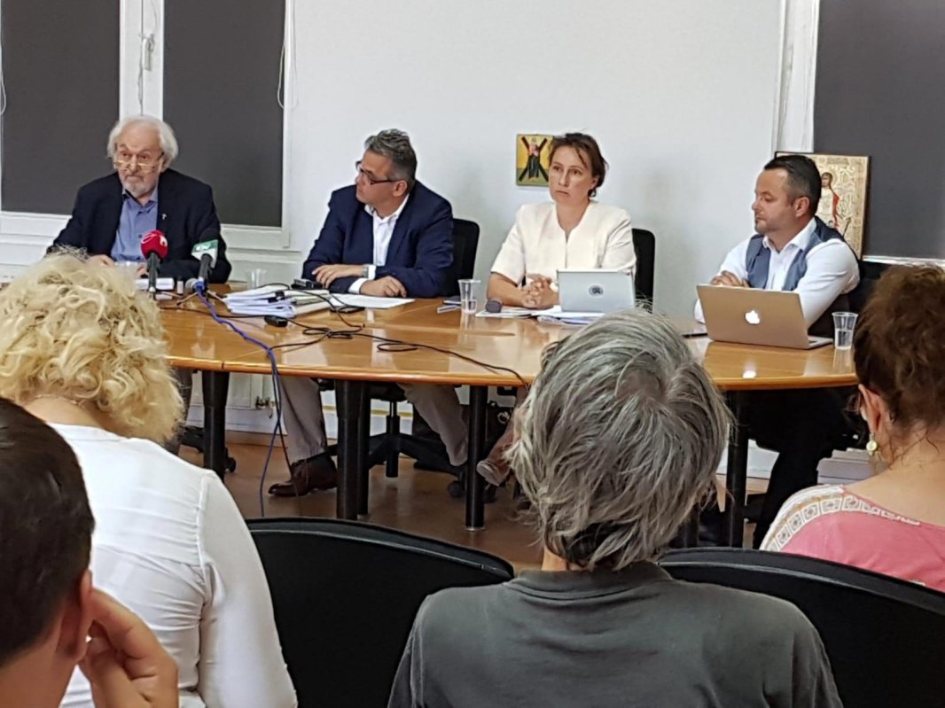 Ideologia de gen şi educaţia în şcolile publice 11388