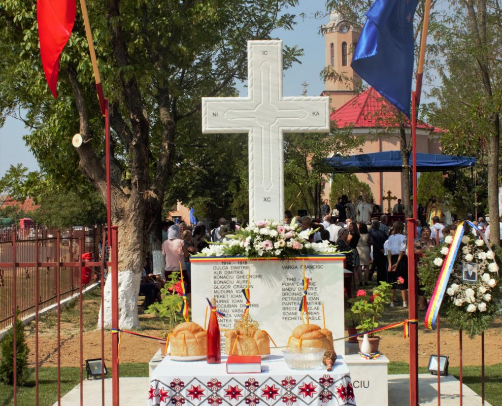 Monumente închinate făuritorilor Unirii, în Parohia Săbolciu, Oradea 11403