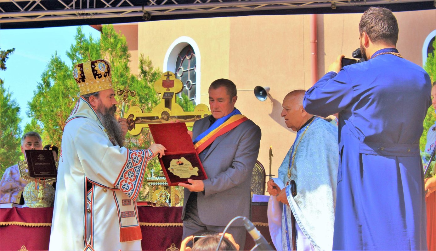 Monumente închinate făuritorilor Unirii, în Parohia Săbolciu, Oradea 11405