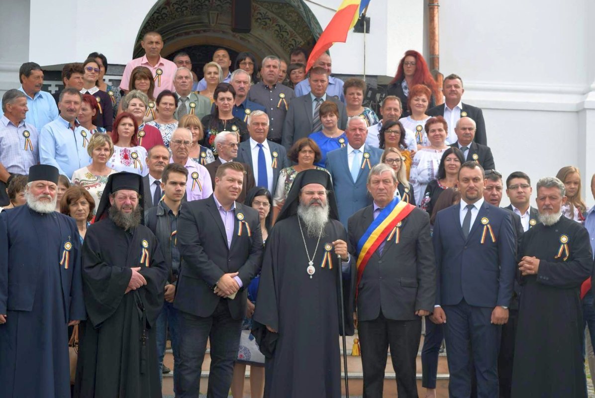 Părintele Episcop Ignatie, cetăţean de onoare al comunei Bilbor 11246