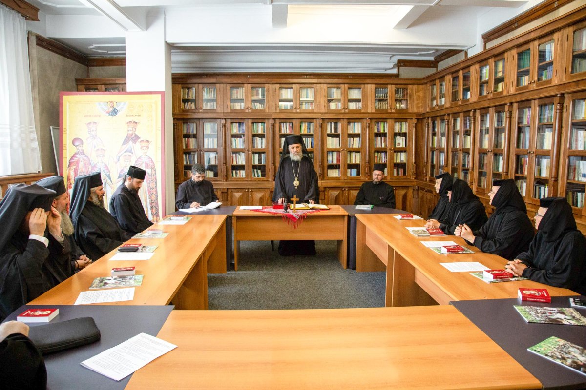 Sinaxă cu stareții și starețele din Arhiepiscopia Dunării de Jos  11265