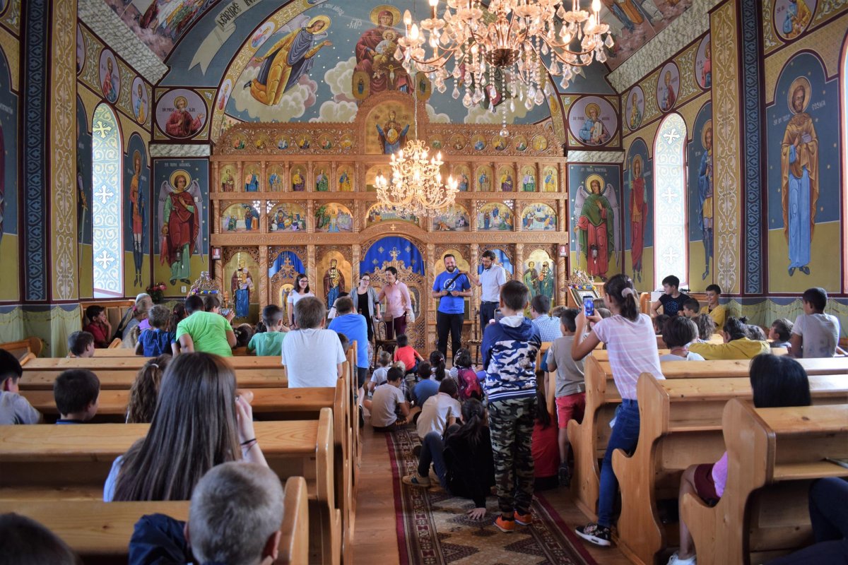 „Zi de poveste”, pentru copii din cadrul Cercului Preoţesc Beclean 11200