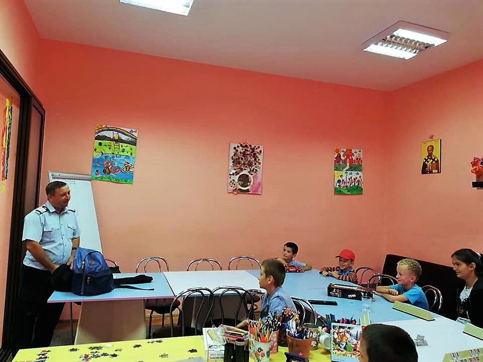 Activitate de informare a pompierilor la Centrul „Sfântul Nicolae” din Alba Iulia 11176